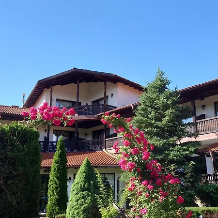 Family & Tavern Svatovete Apriltsi (Lovech)