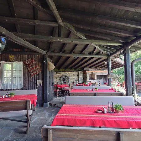 Family & Tavern Svatovete Hotel 2*