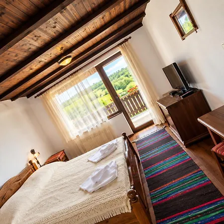 Hotel Family & Tavern Svatovete