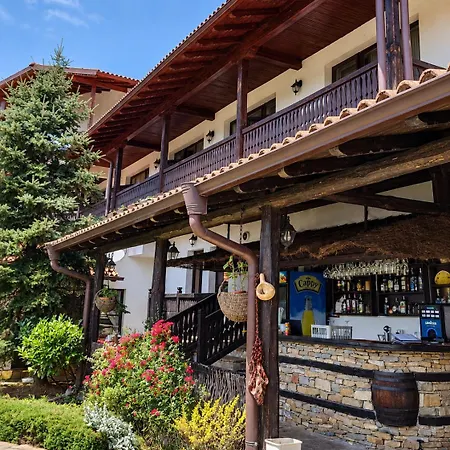 Family & Tavern Svatovete Hotel Aprilți
