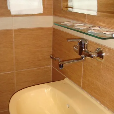 Family Hotel & Tavern Svatovete 2*