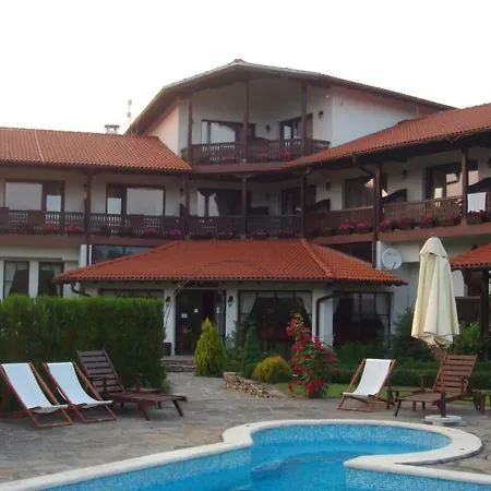 Family Hotel & Tavern Svatovete 2* Aprilci